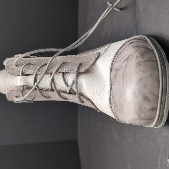 Portofino Women's Gray/White Leather Lace-up Booties With Side Zipper, Size 40. - Picture 6 of 11